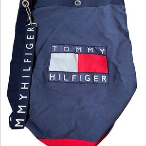 Tommy Hilfiger large round bucket style bag 90s logo
